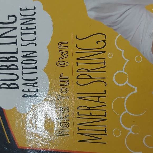 ✨3/$18 Science academy volcano lab kit - Picture 3 of 8